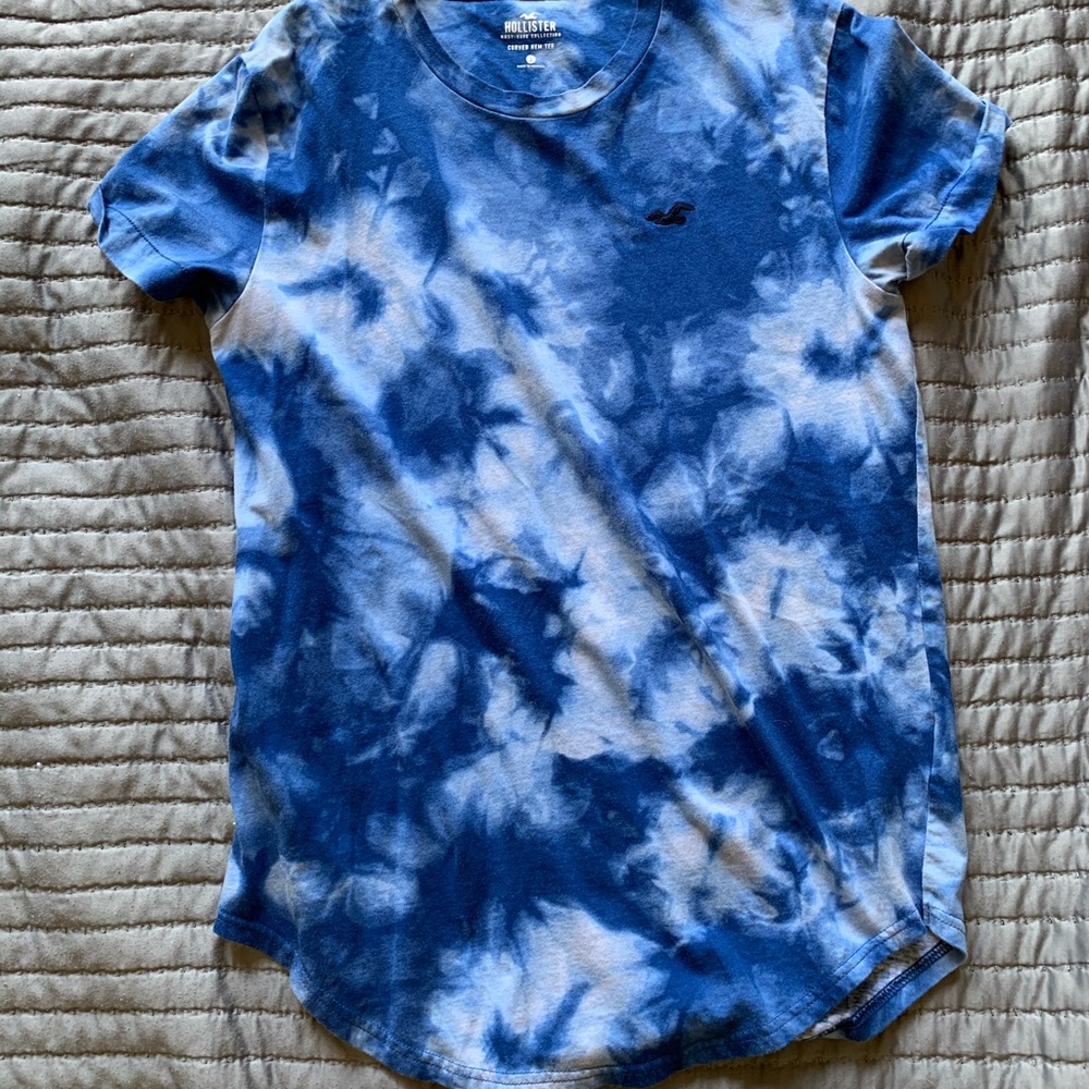 Hollister t-shirt
